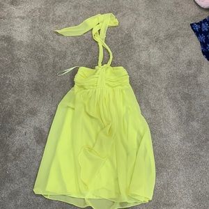 yellow dress